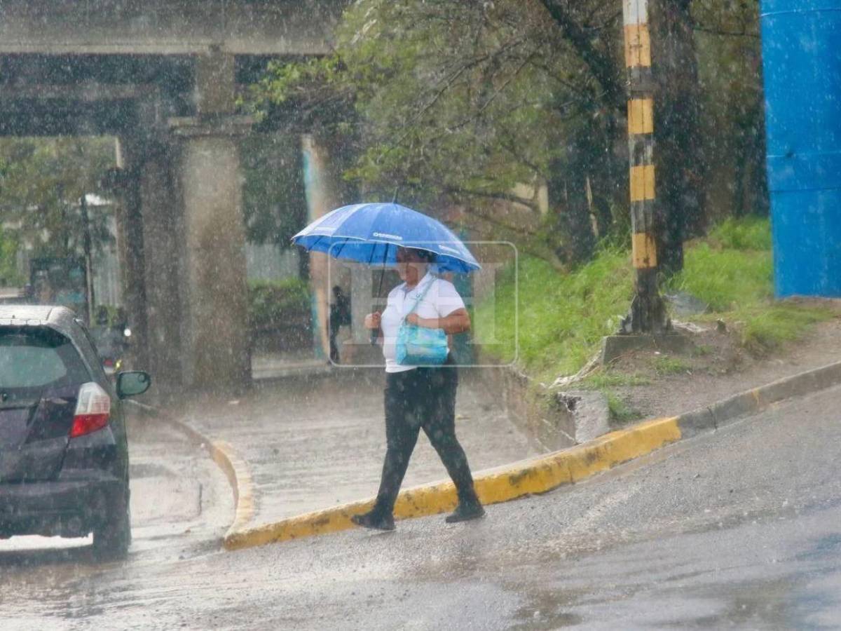 Lluvias con acumulados de hasta 30 milímetros: ¿dónde lloverá más este martes por vaguada?