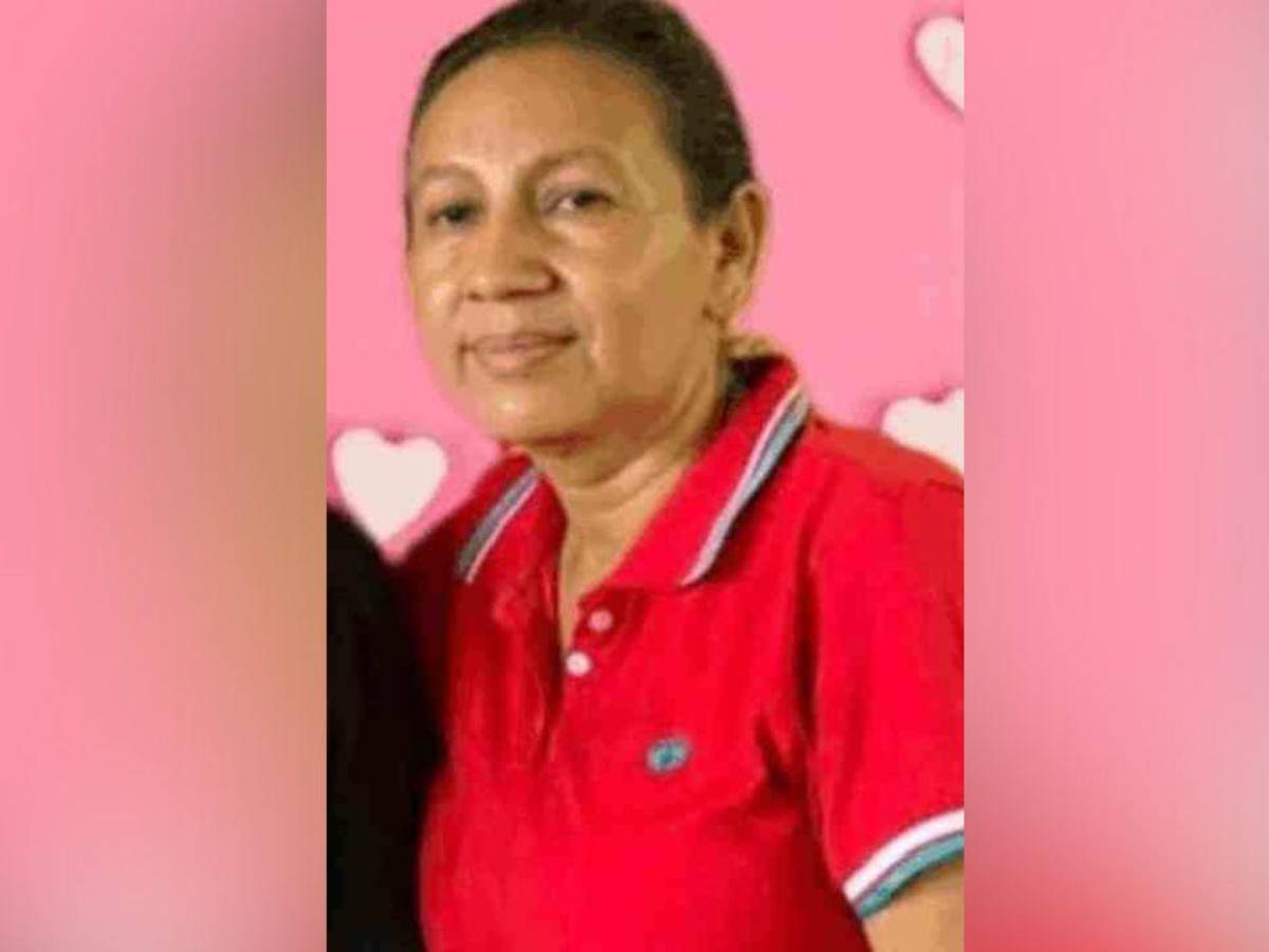 Quinceañera asesinó a su madre y la escondió en el patio de su casa, ¿por qué razón?