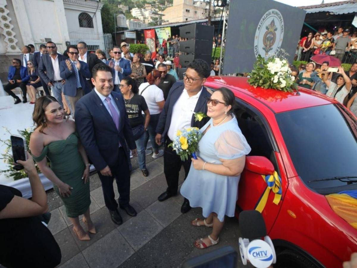 ¡Dijeron que sí! 350 parejas unieron sus vidas en las bodas gratis de la AMDC