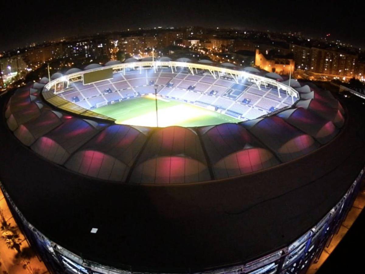 Un ganador del Balón de Oro jugó aquí: Levante, el equipo interesado en Kervin Arriaga