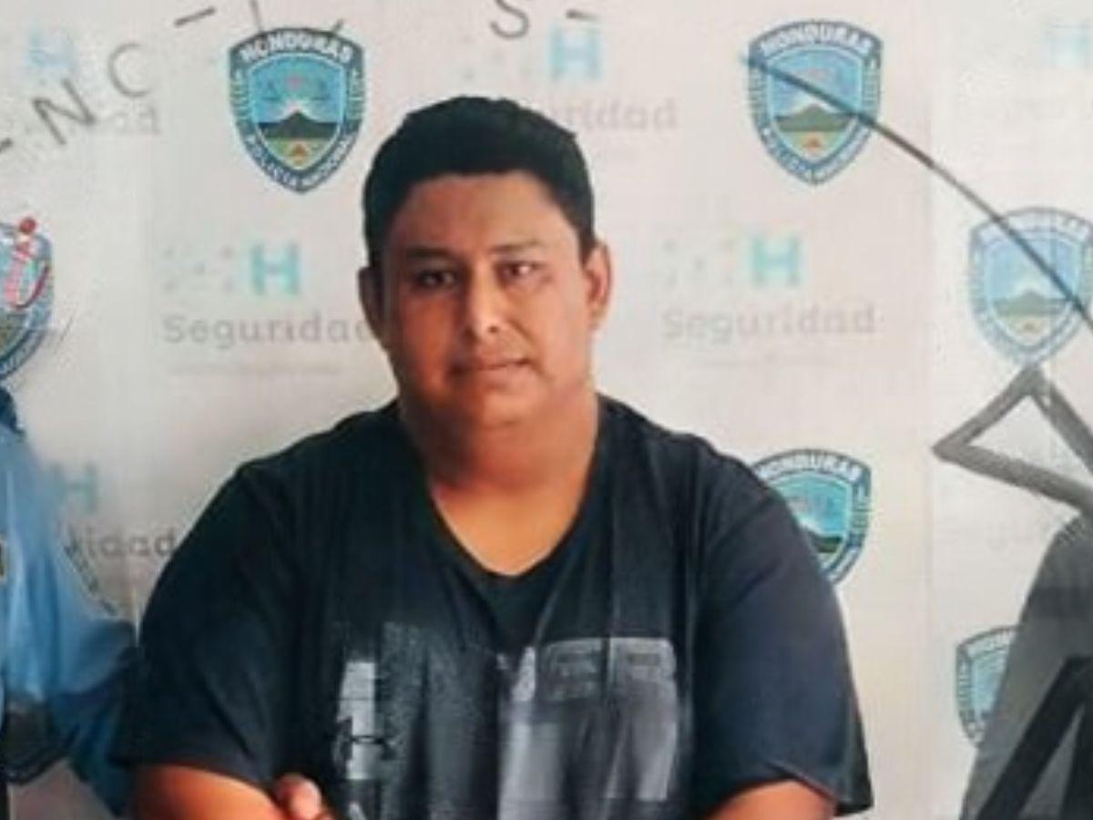 Dejó a los niños hasta quedarse solo con estudiante: conductor de bus escolar en Choloma es acusado de abuso