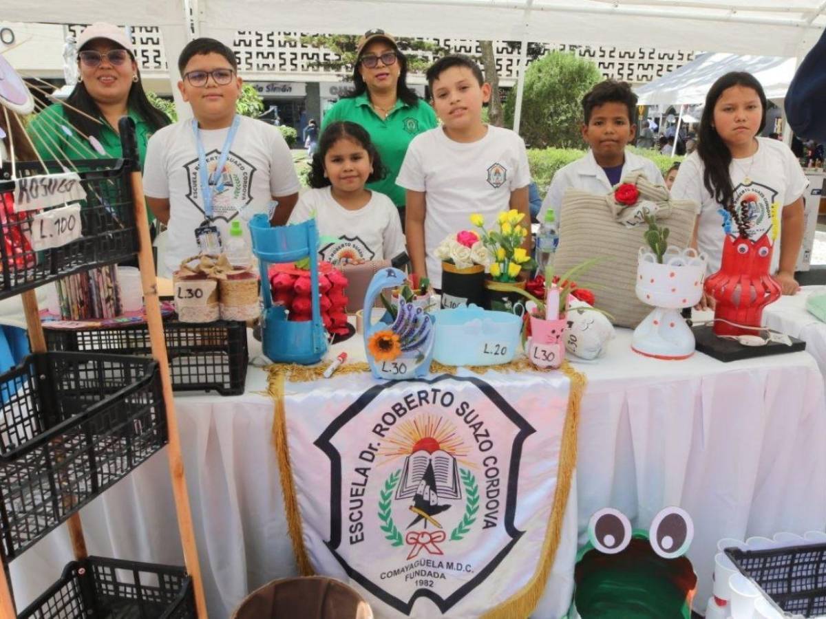 ¡Creatividad que salva al planeta! Escolares emprendieron con Feria de Reciclaje