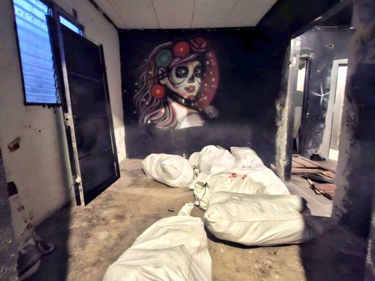 Caletas y hasta falsa indumentaria de la DEA decomisan en allanamientos en SPS