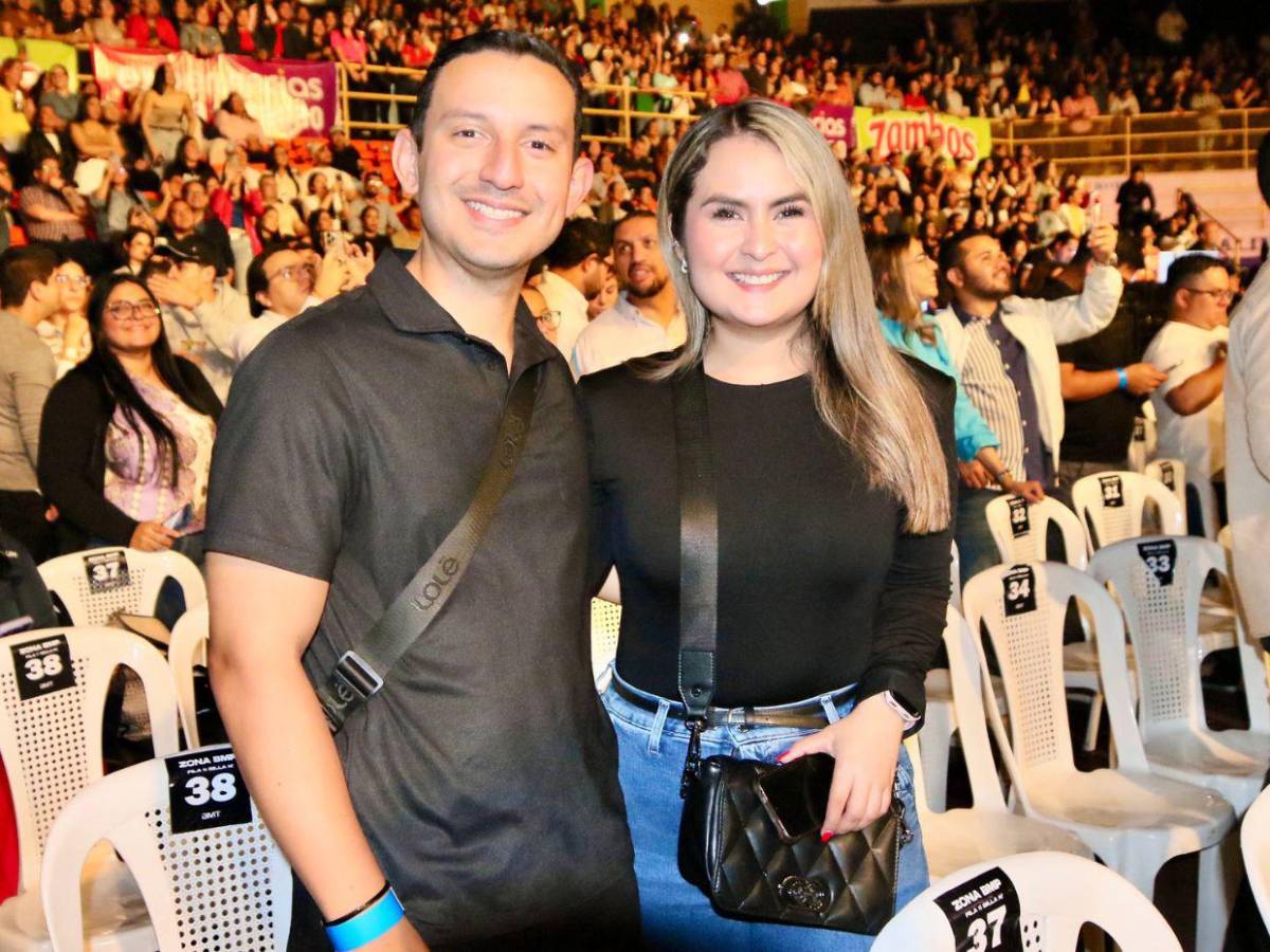 Gira 20 años: Las mejores imágenes de la euforia desatada en el concierto de Melendi