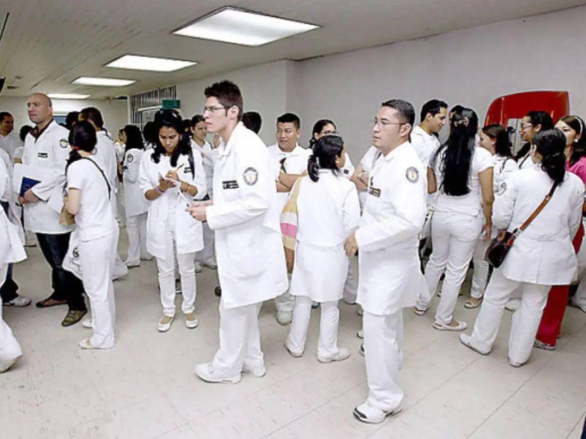 ¿Operaciones gratis? Las medidas que aplicará el gobierno tras emergencia en salud