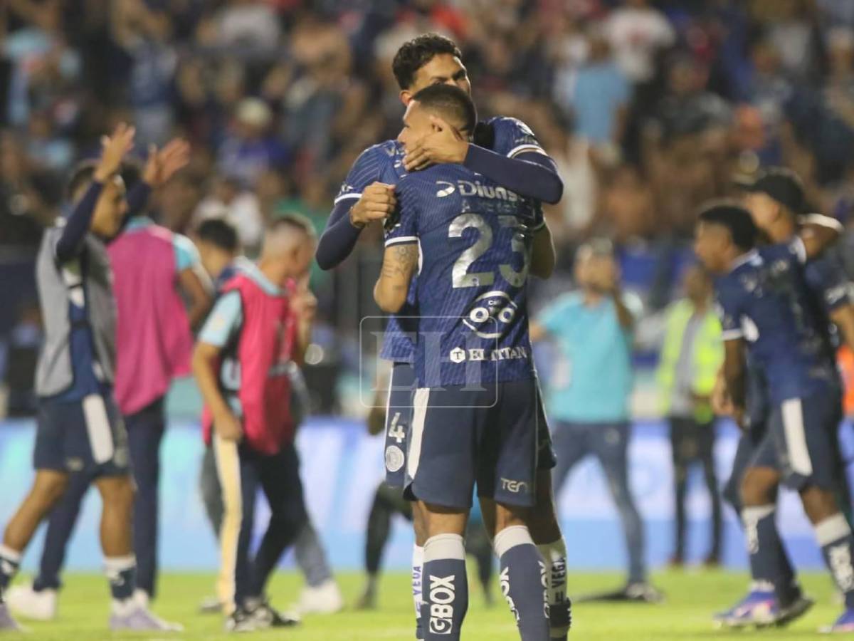 Emilio Izaguirre lloró y el lindo regaló a los jugadores: Motagua celebra la copa número 20
