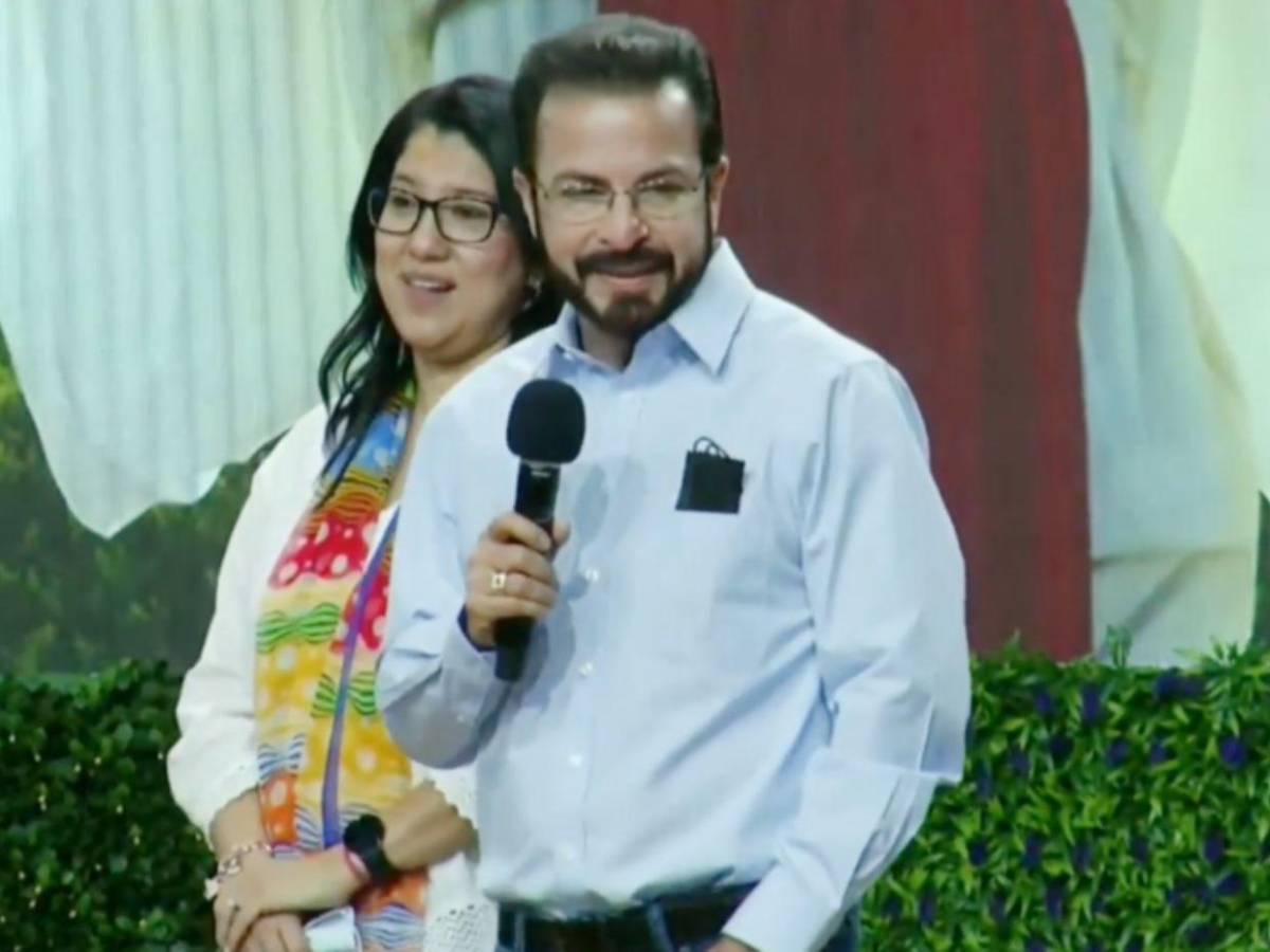 Un mensaje en su lápida: así luce la tumba de Ninoska, esposa del apóstol Germán Ponce