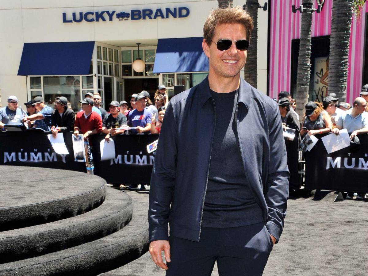 Tom Cruise llega a los 63 años, sin delegar el riesgo ni ceder su lugar en Hollywood