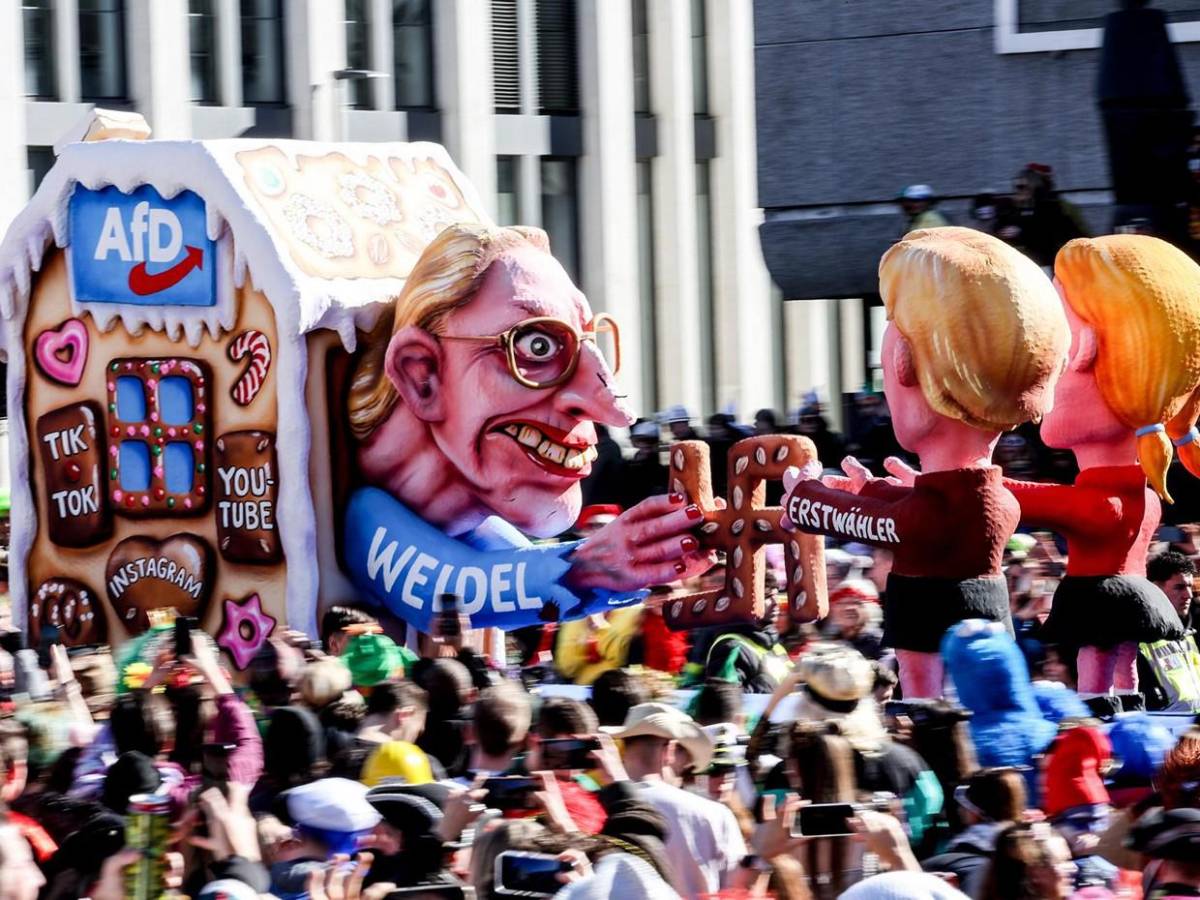 Las polémicas carrozas del ‘Rosenmontag’ o “lunes de las rosas” en Alemania Las polémicas carrozas del ‘Rosenmontag’ o “lunes de las rosas” en Alemania