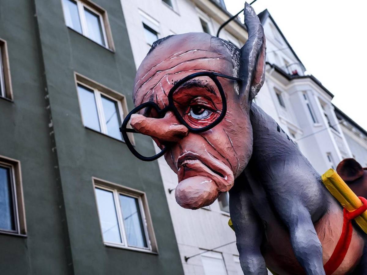 Las polémicas carrozas del ‘Rosenmontag’ o “lunes de las rosas” en Alemania Las polémicas carrozas del ‘Rosenmontag’ o “lunes de las rosas” en Alemania