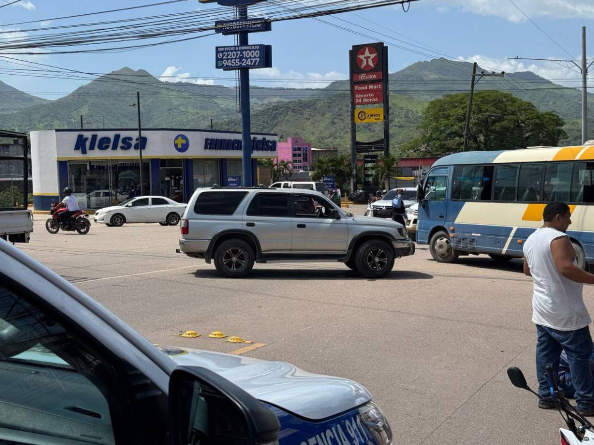 Joven muere decapitado cuando conducía por bulevar en Juticalpa y se enredó en cables