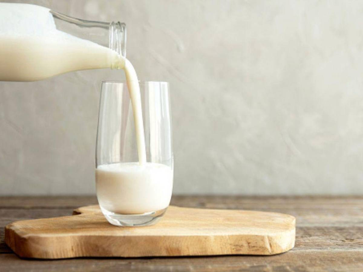 La leche actúa como calmante ante quemaduras, rojeces o sarpullidos.