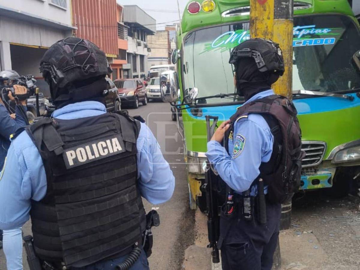 Intentaron huir para salvar sus vidas: así ocurrió el atentado que dejo un conductor de bus asesinado y herido al cobrador