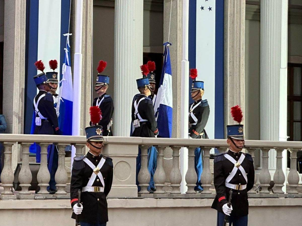 EN FOTOS: Con el acto de izamiento, Honduras conmemora el Día de la Bandera este 1 de septiembre