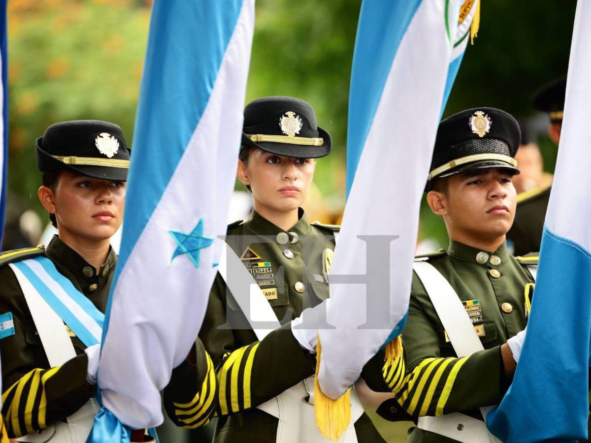 San Pedro Sula se viste de patriotismo y así desfila en los 204 años de independencia patria