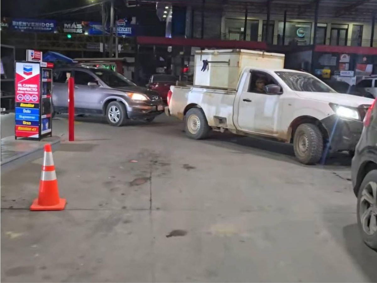 Entre $4.09 y $5.11 de incremento por galón: precios de combustibles en Centroamérica