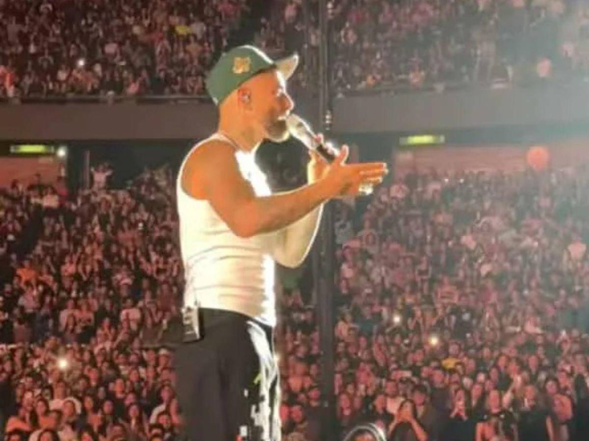 Maluma regaña a fan por llevar bebé a su concierto: Es un acto de irresponsabilidad