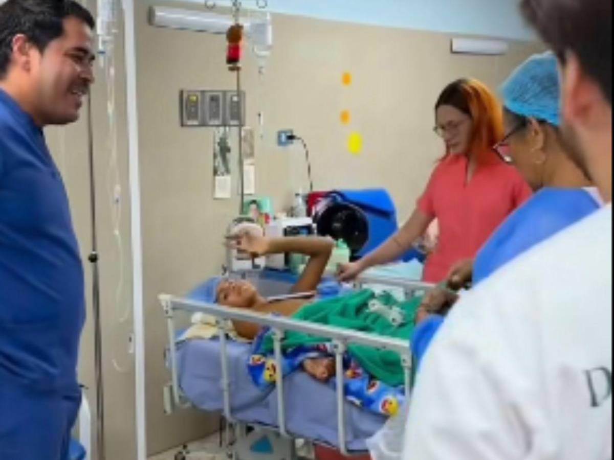 Cristiano Ronaldo invitó a niño venezolano sobreviviente a terremotos a ver uno de sus partidos