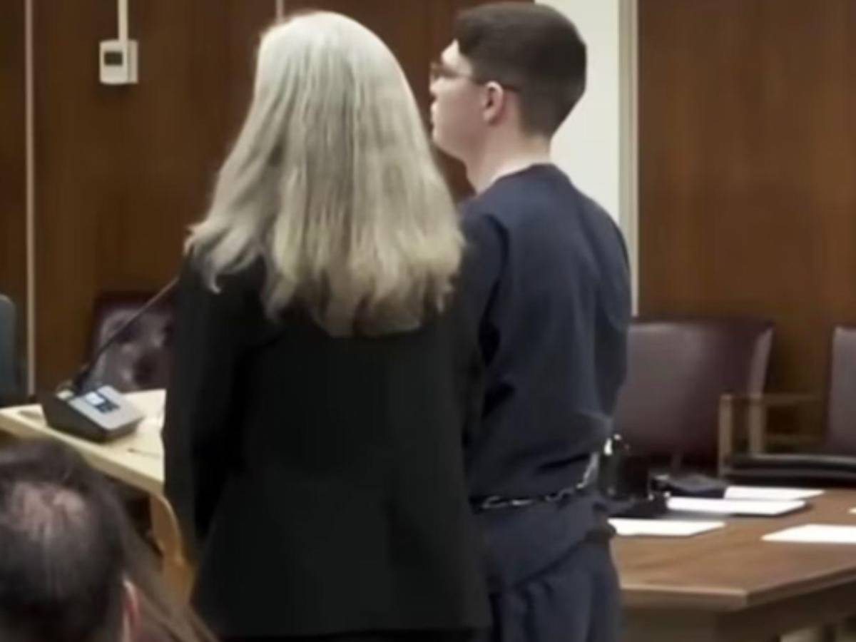 Joven que mató a su madre de dos disparos en la cabeza recibe 30 años de cárcel en EE UU