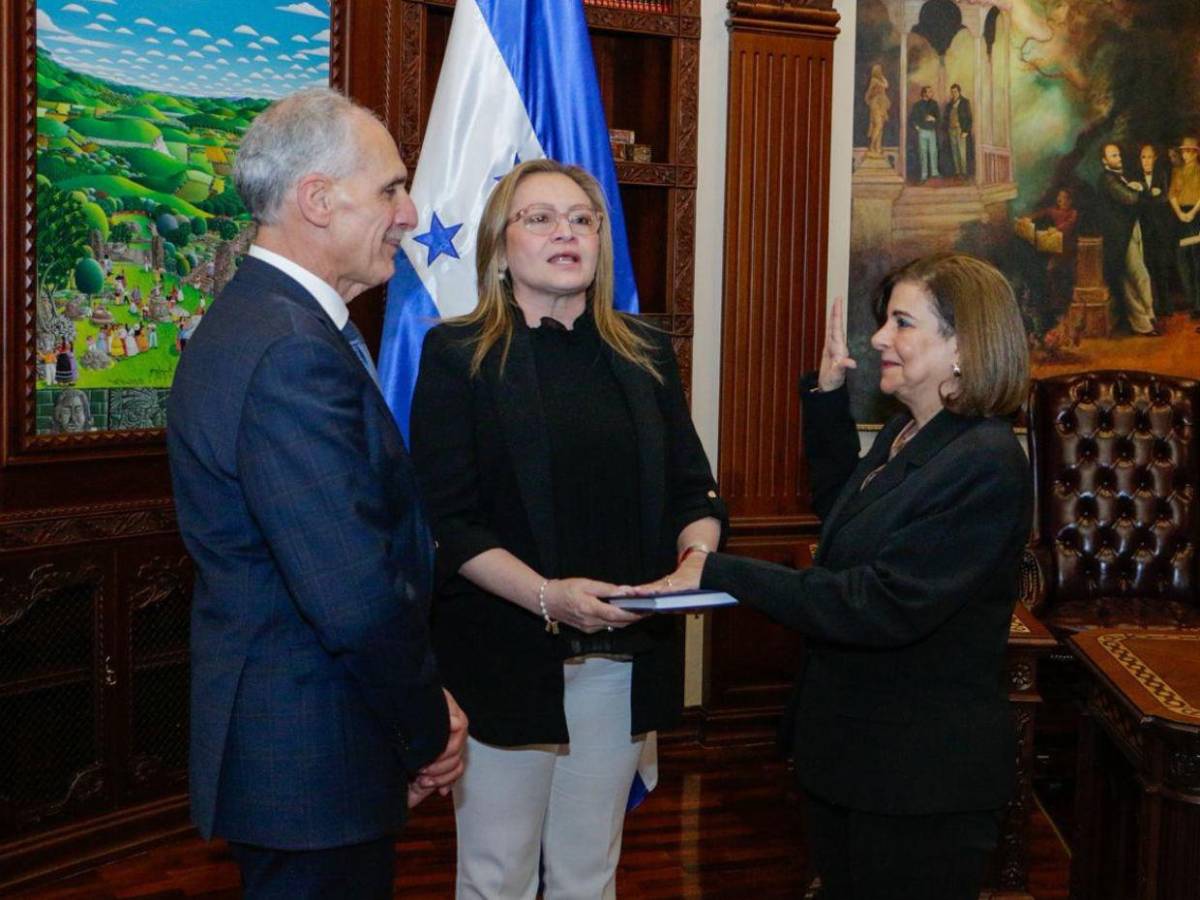 Las nuevas decisiones de Nasry Asfura con el proyecto de tren interoceánico