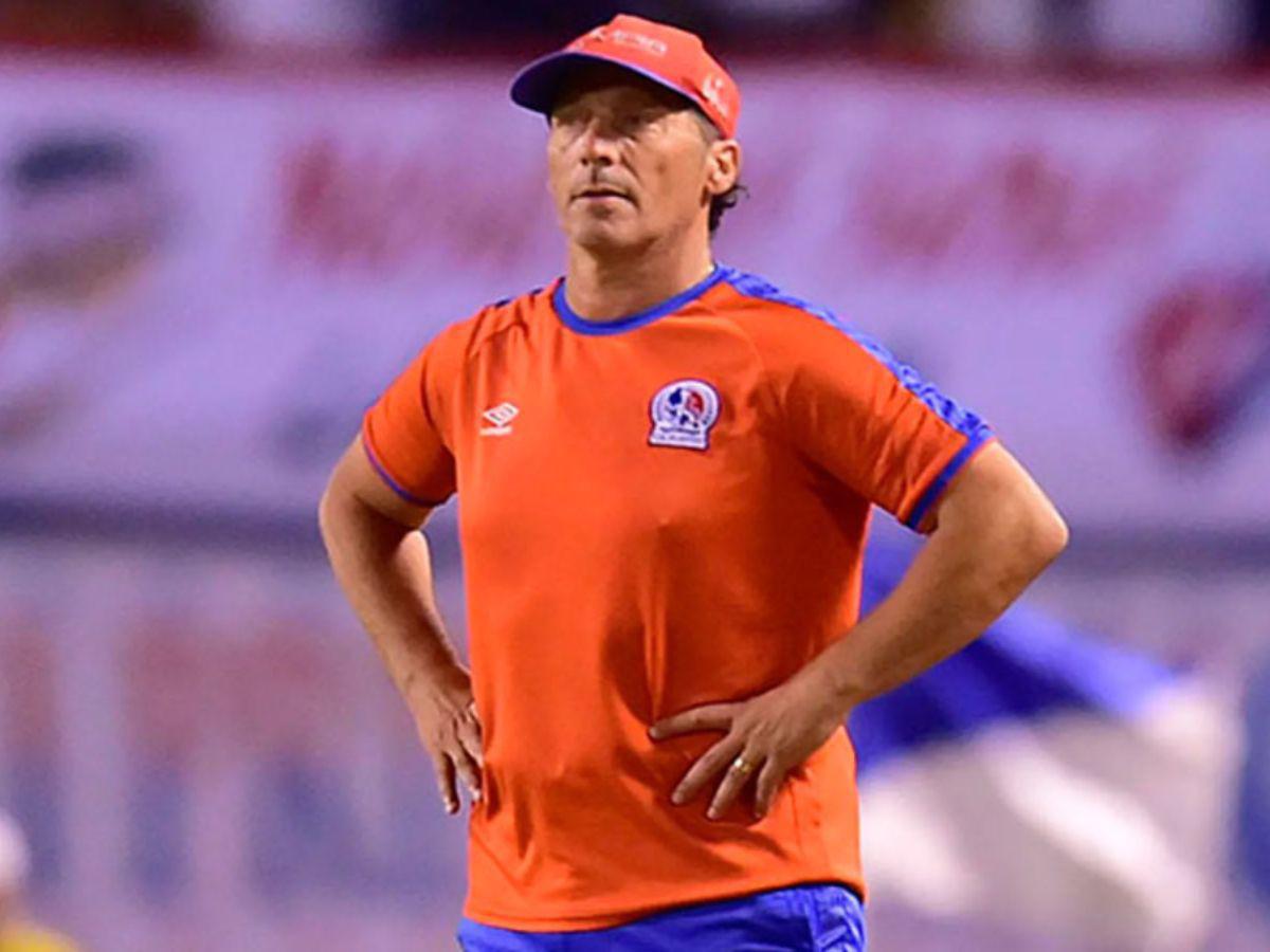 Pedro Troglio habla sobre juego de Honduras ante Costa Rica y de llamado de Rougier
