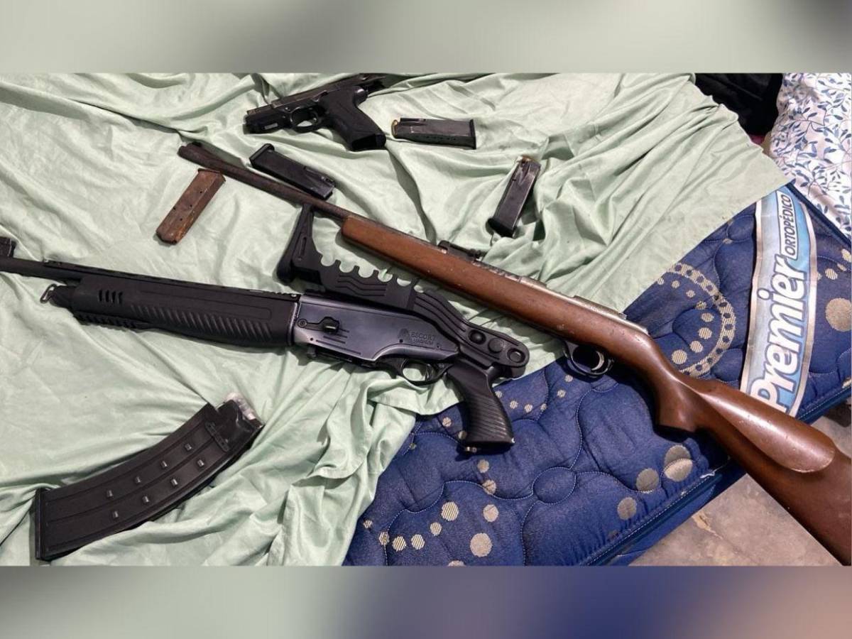 Con un lanzamisiles banda criminal pretendía atacar Black Mambas Con un lanzamisiles banda criminal pretendía atacar Black Mambas