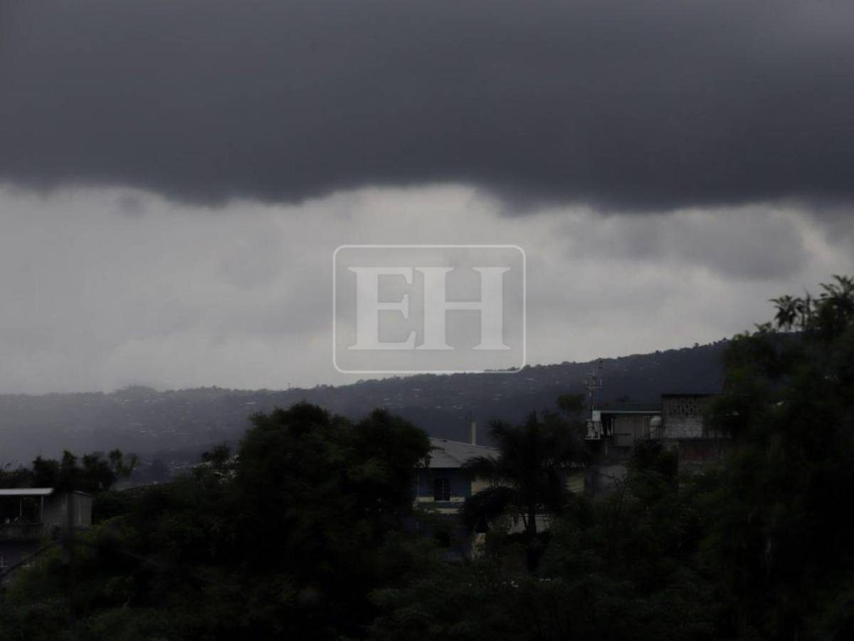 Dos ondas tropicales ingresarán a Honduras esta semana: dejarán fuertes lluvias y ráfagas de viento