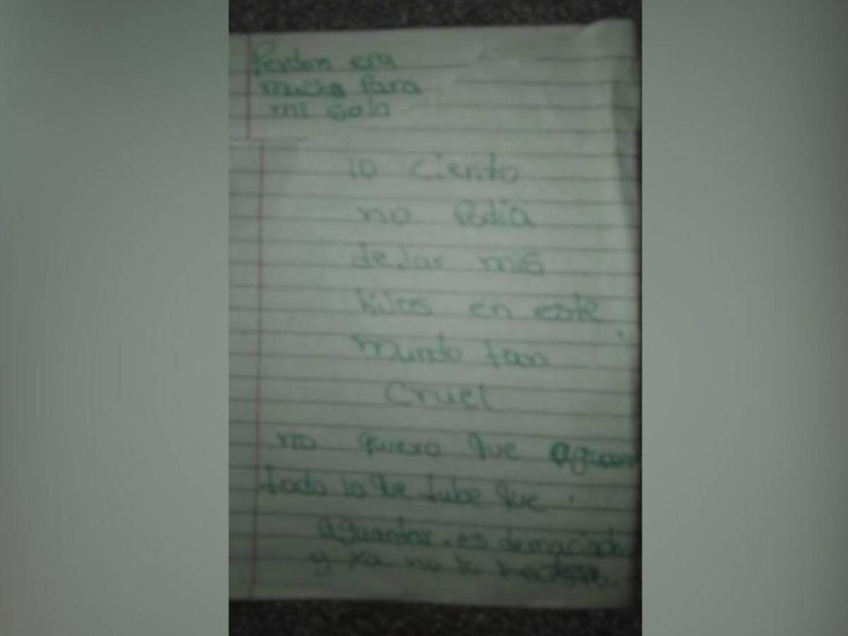 Dan último adiós a madre que envenenó a sus tres hijos y se quitó la vida en RD