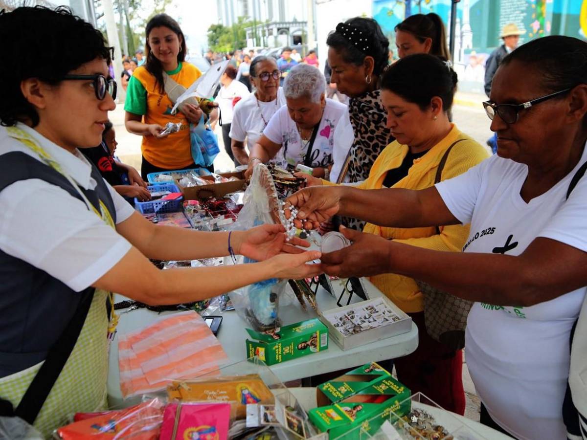 Un ambiente de alegría y sabor impera en la Feria de Suyapa