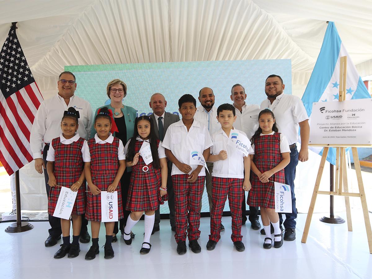 Ficohsa Fundación remodela primera escuela con proyecto “Alianza por la Educación”