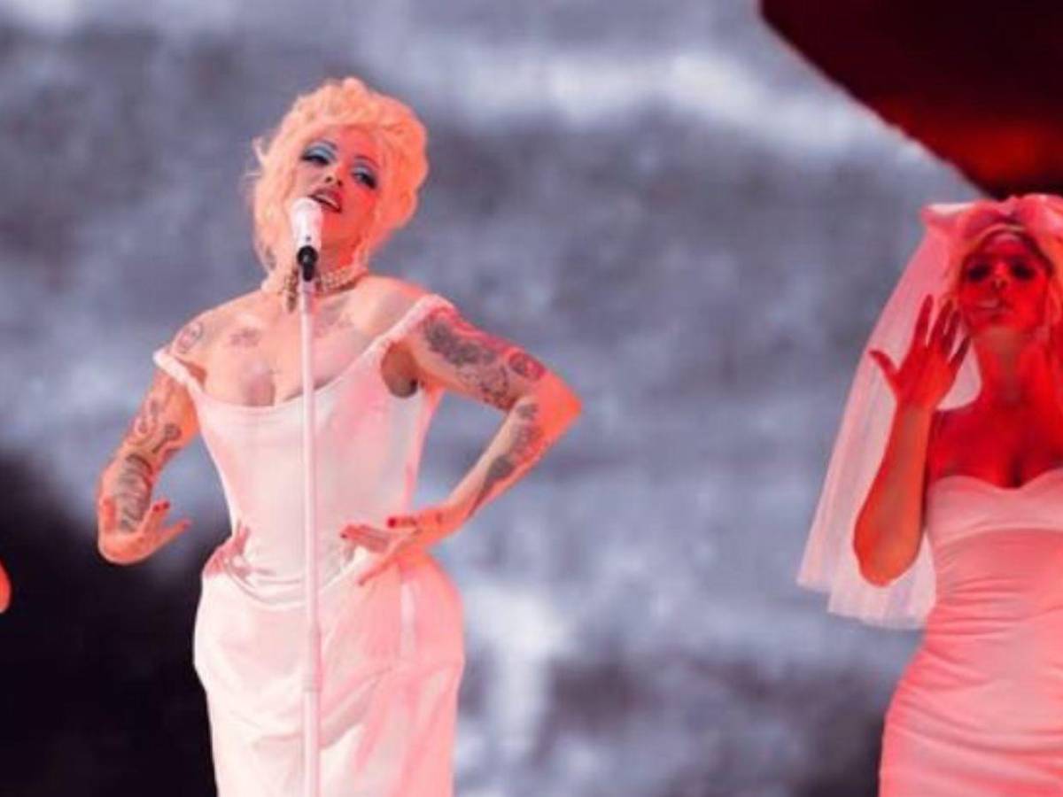 Mon Laferte lista hoy para su cita Femme Fatale Tour en Tegucigalpa