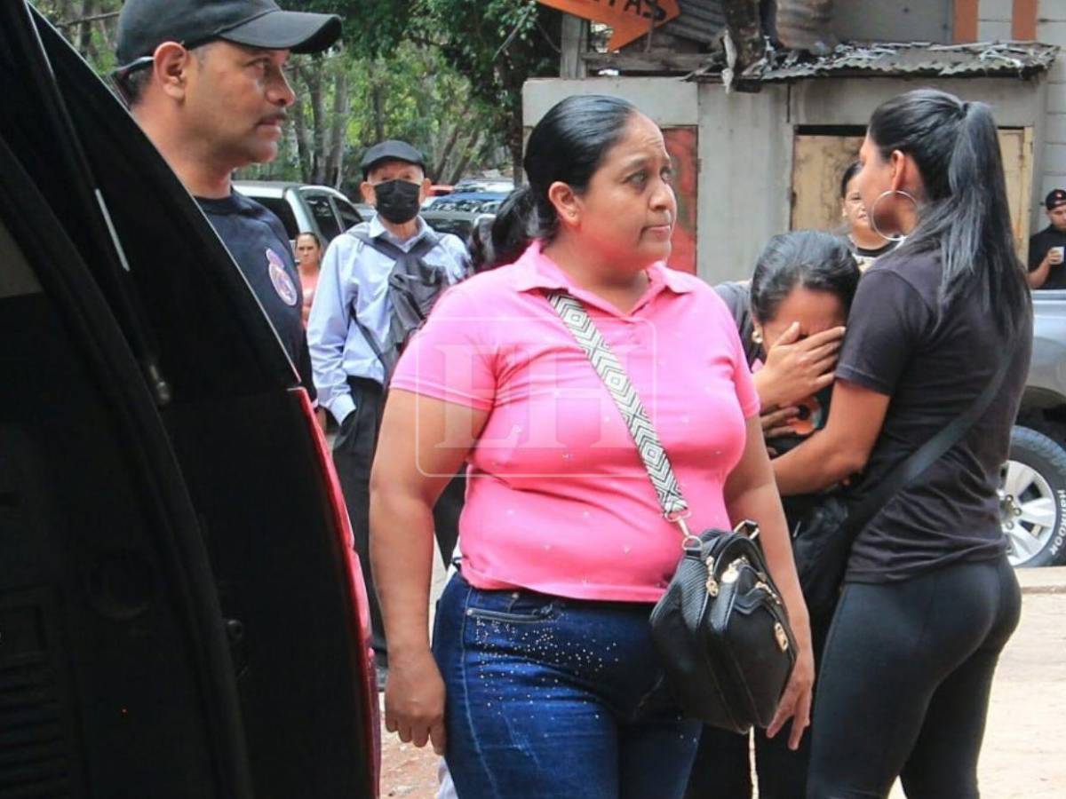 Entre dolor y llanto retiran el cuerpo de Kevin Cruz, joven que mataron en Comayagüela