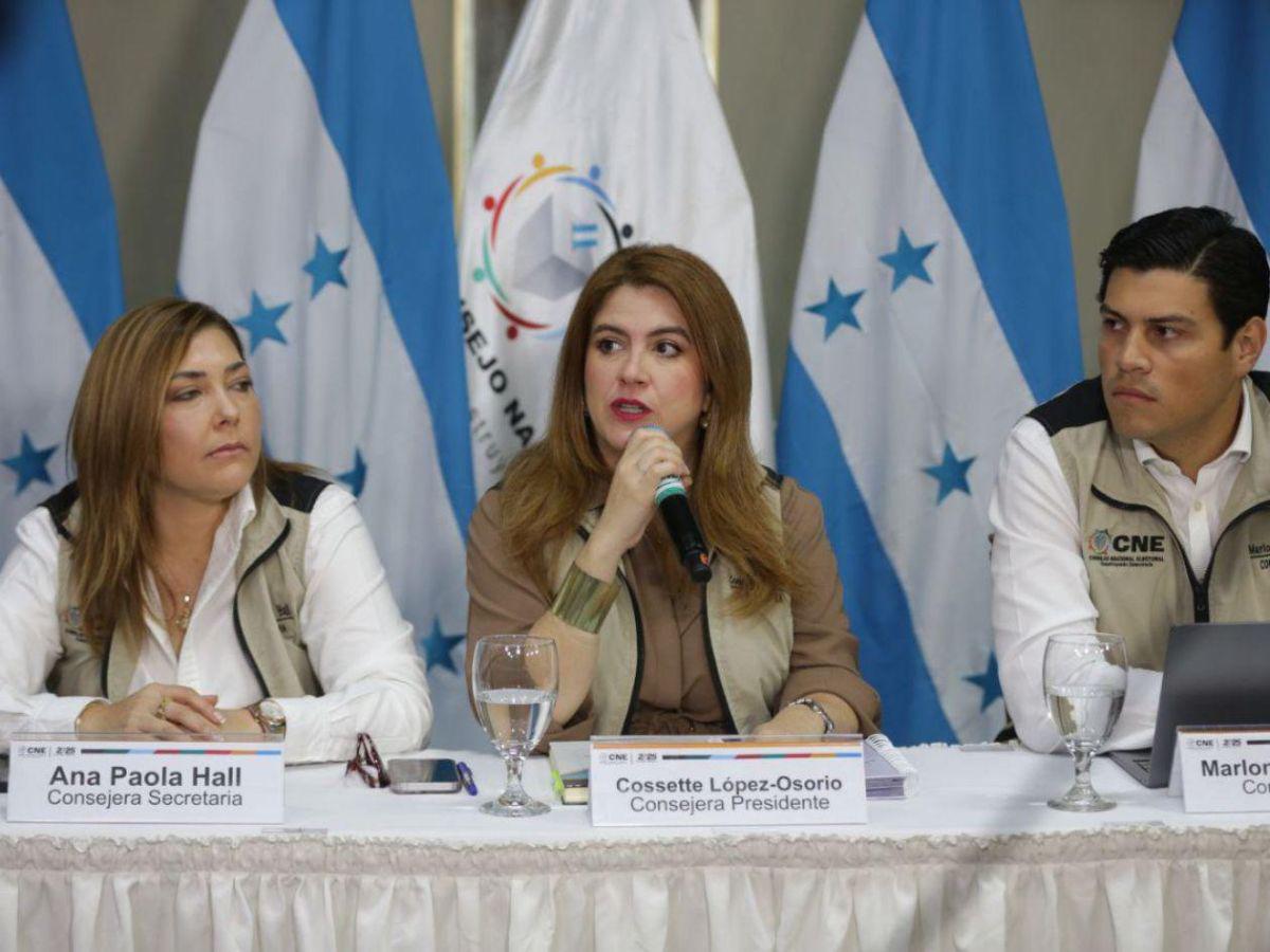 ¡Cossette, no estás sola!: protestan frente al CNE mientras la ATIC asegura documentos