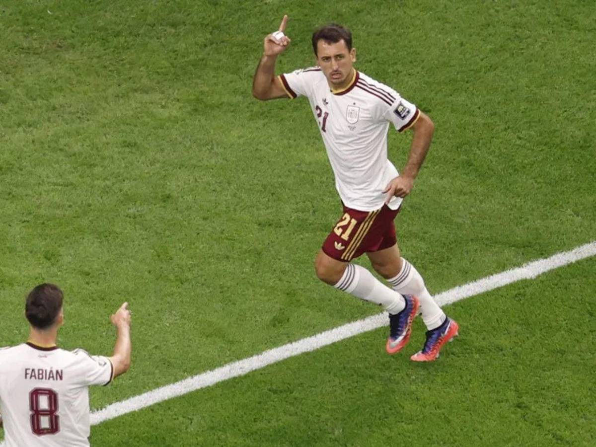 Raparse, tatuarse la cara y ¿retirarse? Las promesas de los jugadores de España por ganar el Mundial