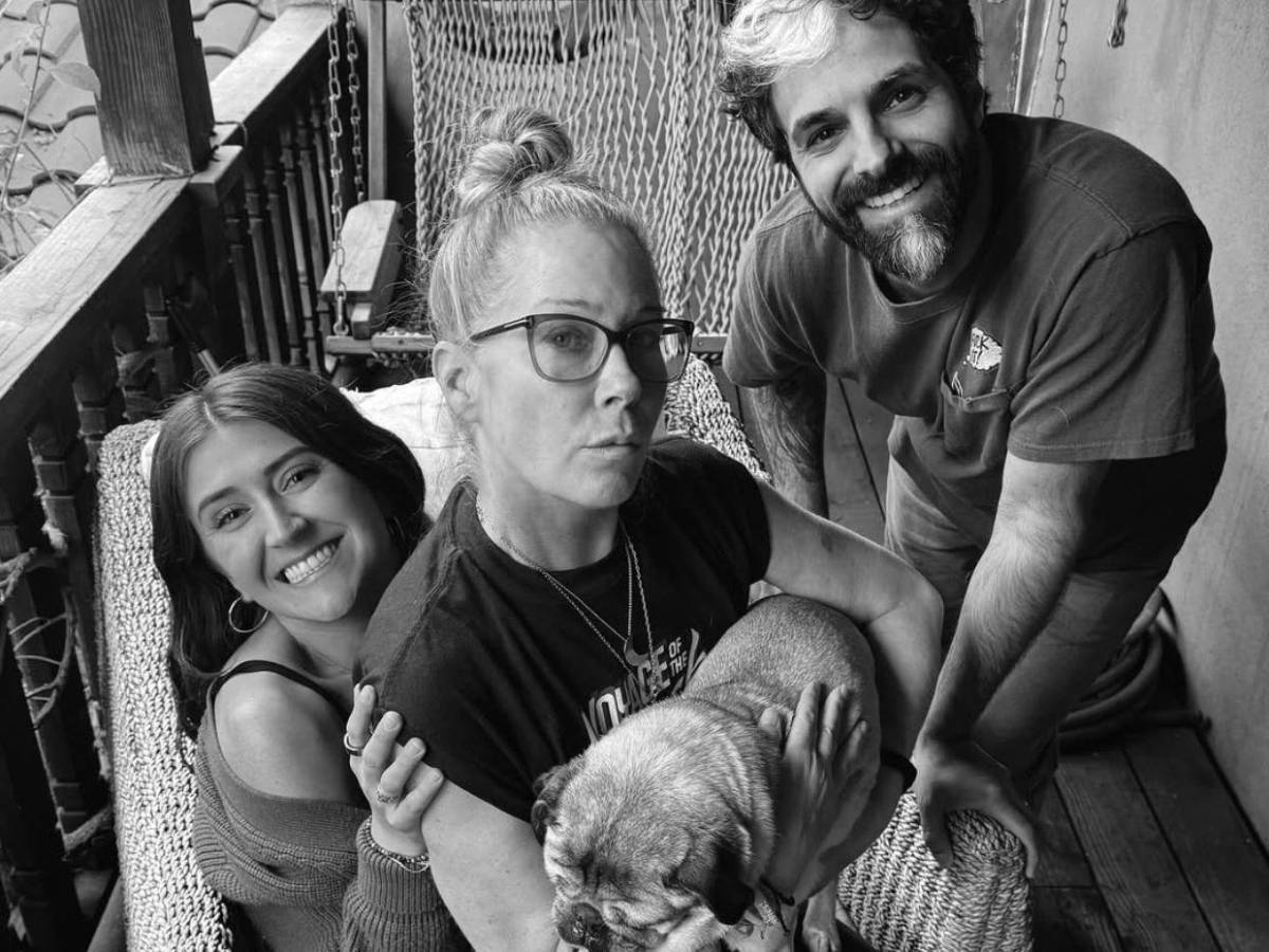 Christina Applegate confinada en cama por el avance de su esclerosis múltiple