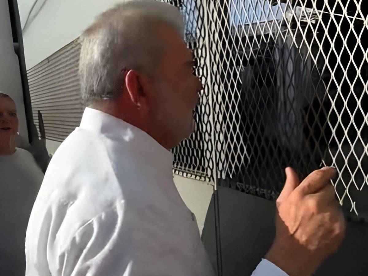 Personalidades hondureñas acuden a las urnas en histórica jornada