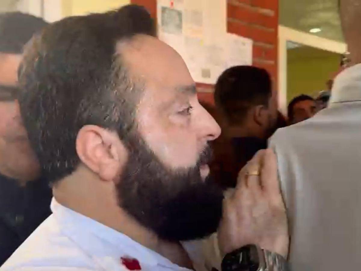 Curiosidades de las elecciones: desinfectante en la boca, tinta indeleble, perritos y cachetadas