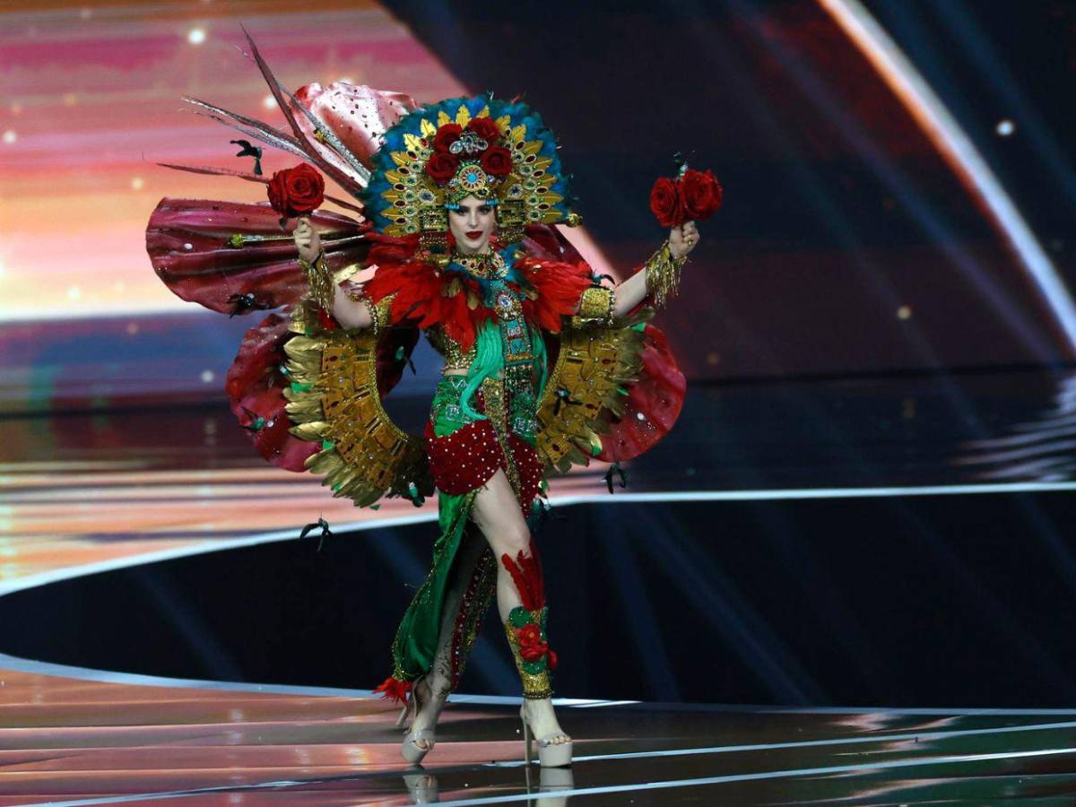 Fátima Bosch, de la polémica a la corona, así fue su paso por el Miss Universo