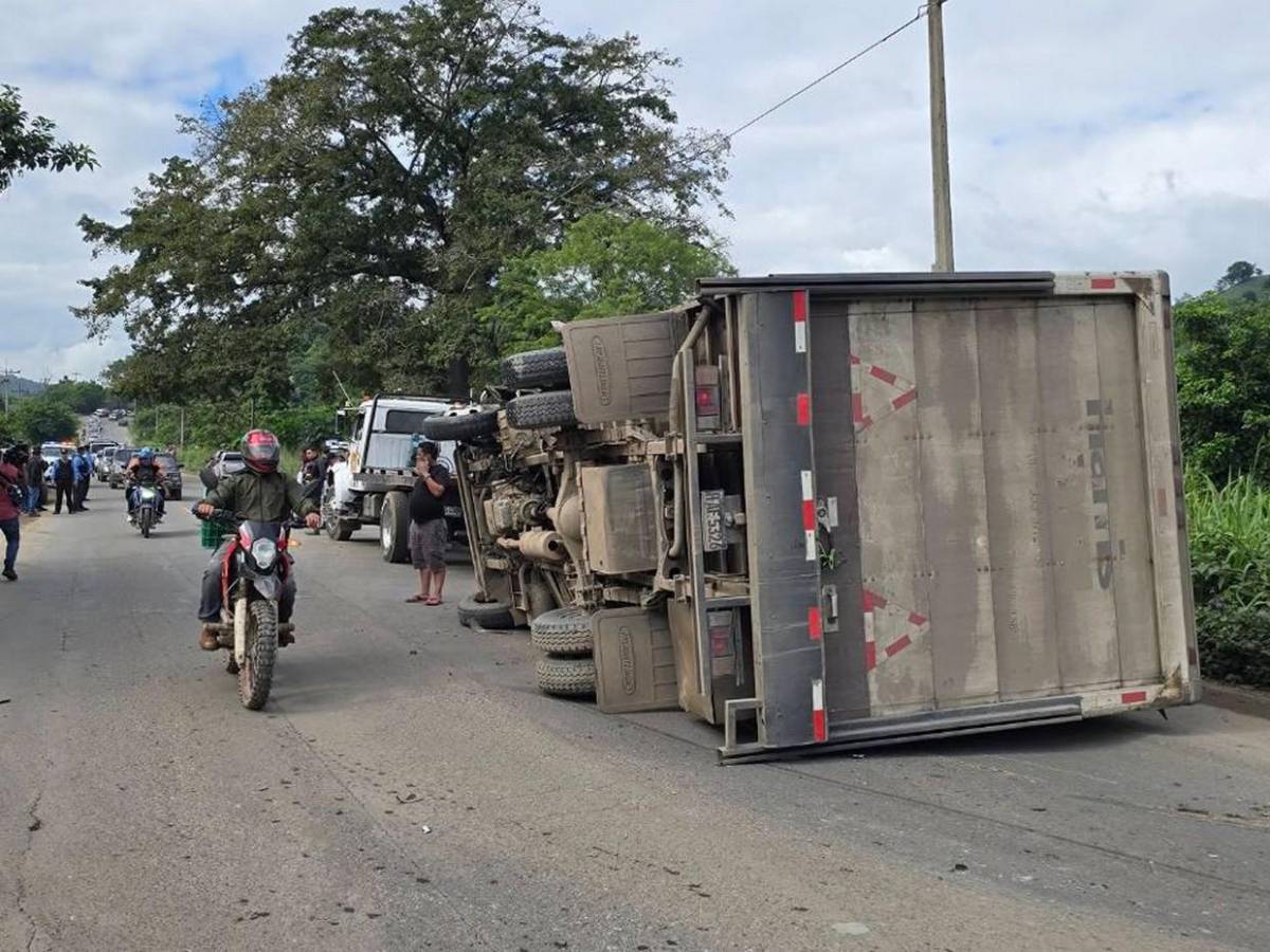 Las imágenes del fatal choque entre pick-up y camión en Cofradía