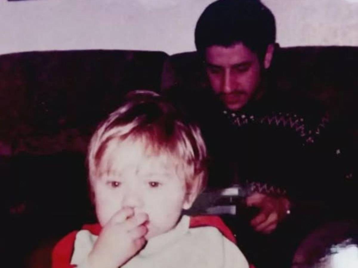 Hombre murió de un paro cardiaco mientras cargaba el ataúd de hijo en Inglaterra