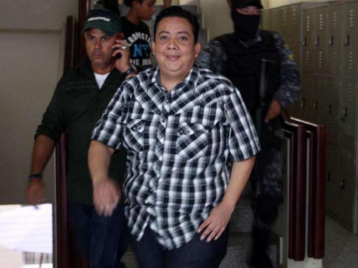 Dictan orden de captura contra Fredy Nájera para repetición de juicio por asesinato