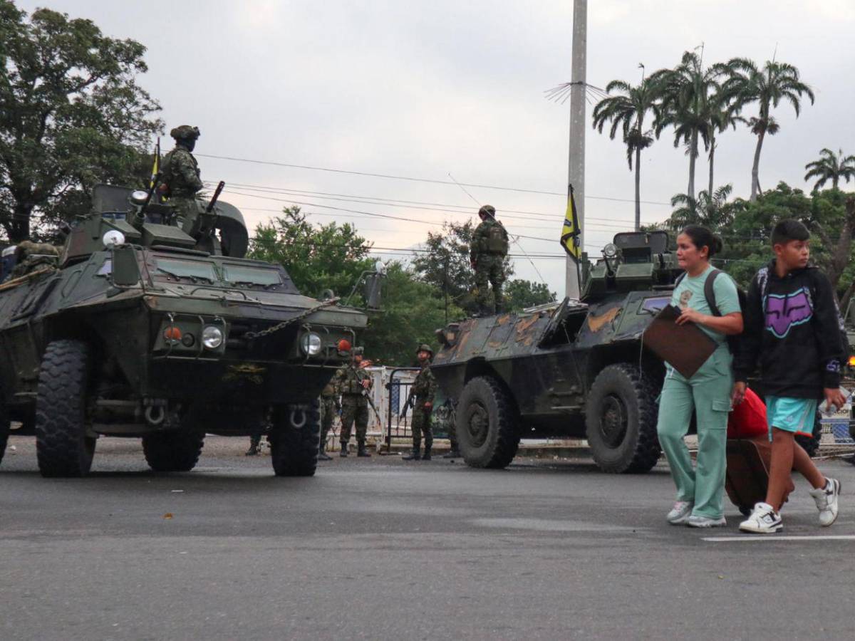 Ejército colombiano resguarda la frontera con Venezuela tras ataque de Estados Unidos