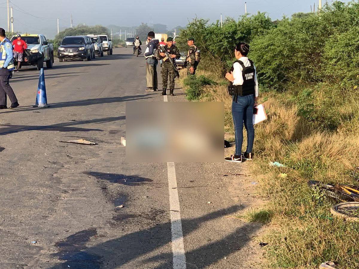 Padre e hijo mueren tras impactar con pick-up en Olanchito: las dolorosas imágenes