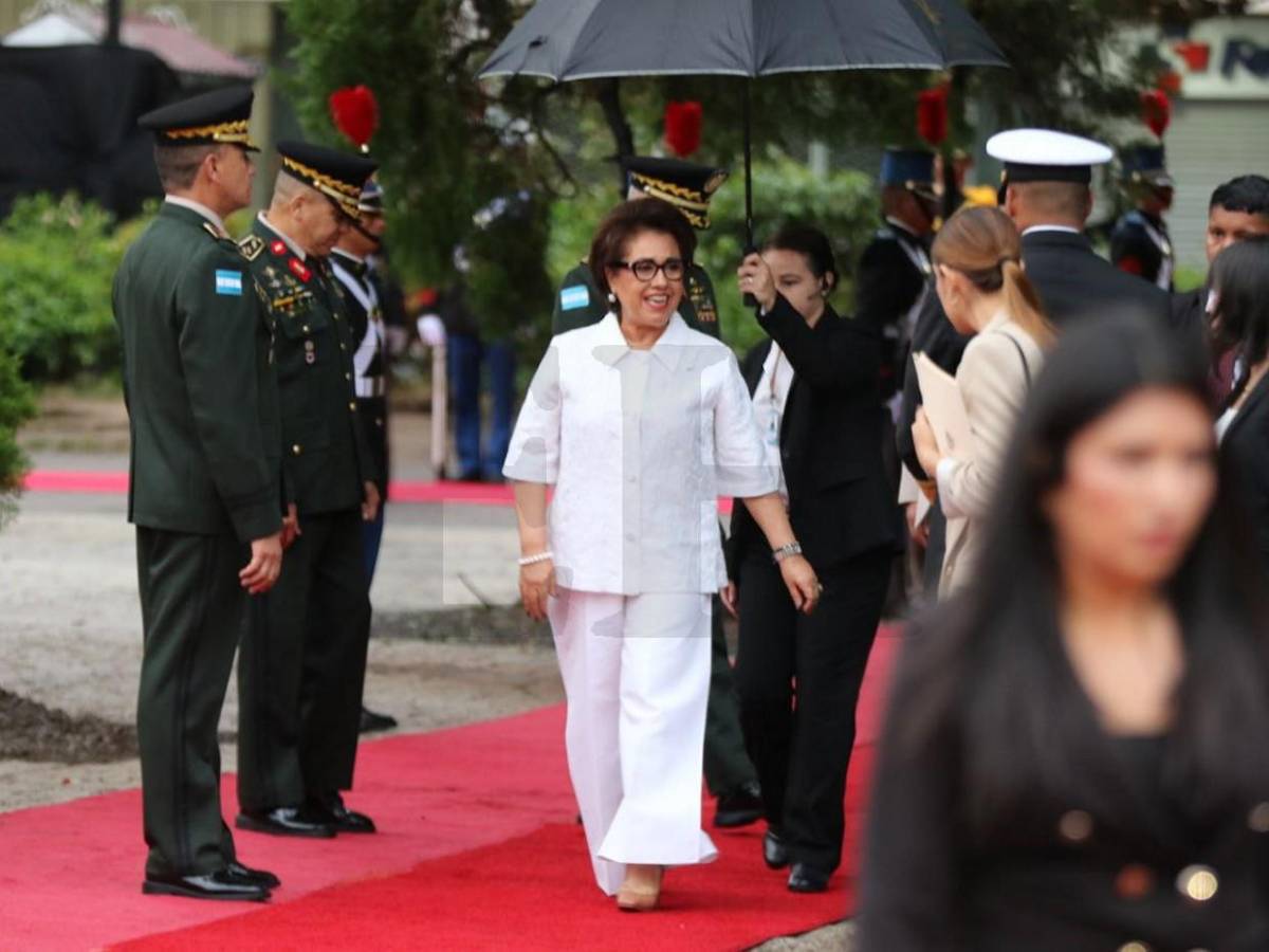 ¿Cómo lucieron los presidentes de los poderes del Estado en los desfiles patrios Honduras 2025?