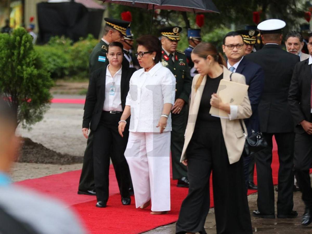 ¿Cómo lucieron los presidentes de los poderes del Estado en los desfiles patrios Honduras 2025?