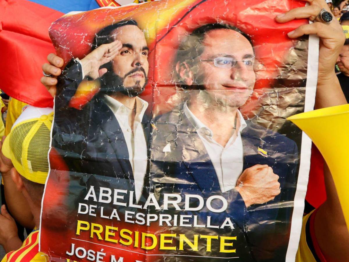 De la Espriella es el más votado por los colombianos en el exterior: así lo celebran