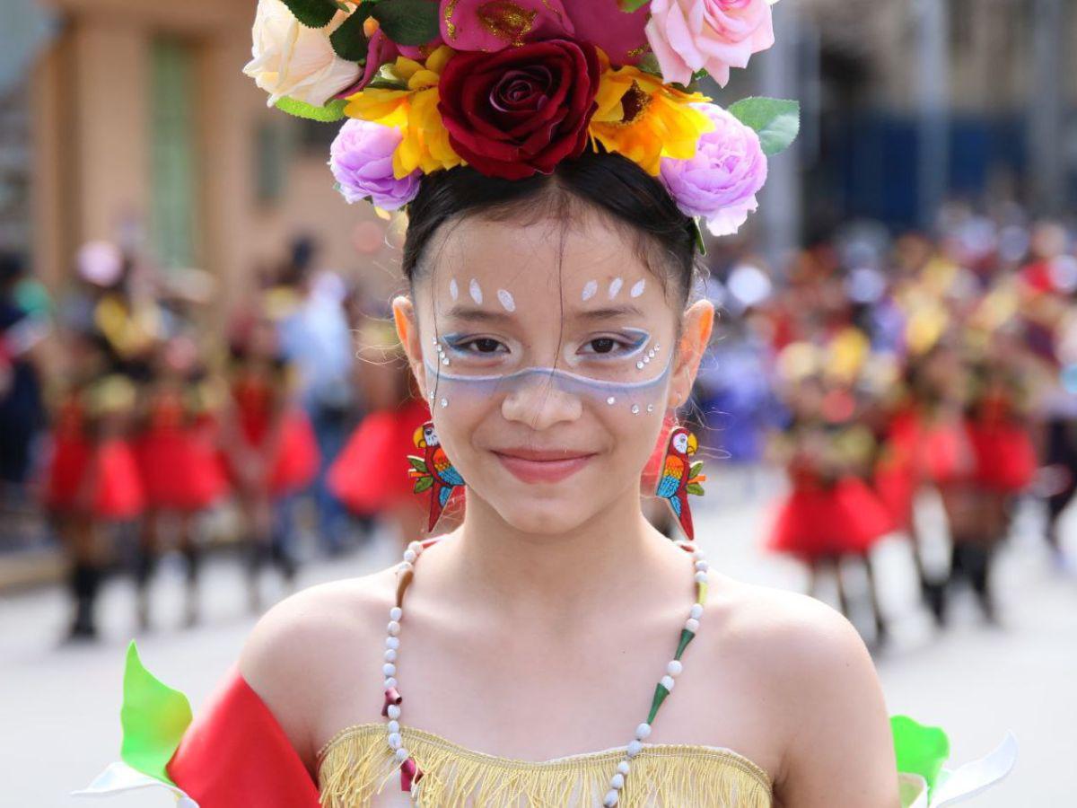 ¡Que la tradición no se pierda! Trajes típicos también destacaron en los desfiles patrios
