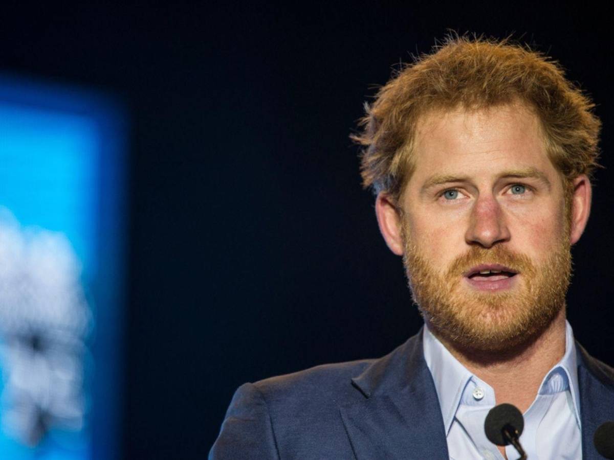 Uno sale con actrices, no se casa con ellas: la advertencia del príncipe Felipe a Harry antes de su boda