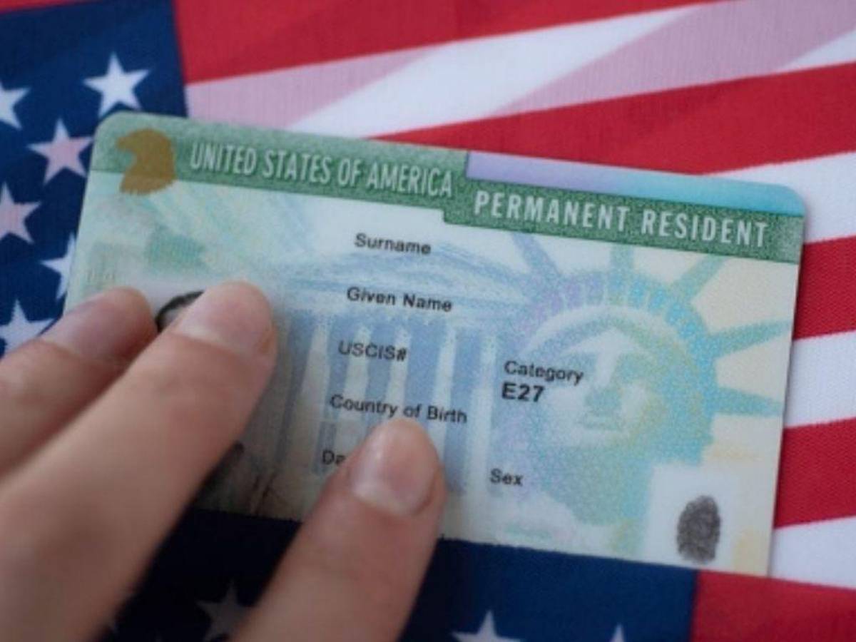 Expedición de tarjetas de residencia permanente en EEUU sube a niveles de prepandemia