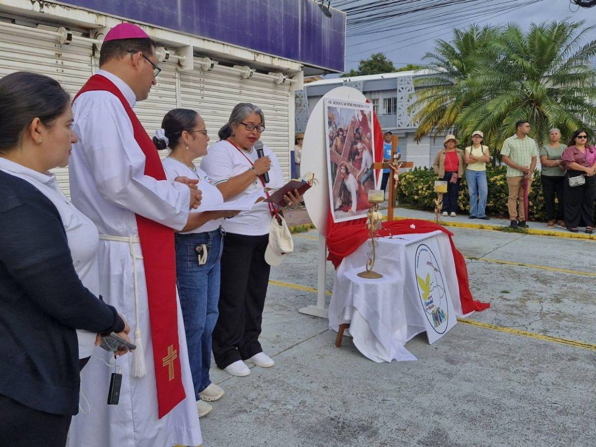 La Ceiba se llena de agradecimiento al recordar el regalo de salvación de Jesús